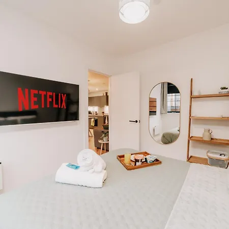Apartamento Stylish Grade Ii Listed Pad, Centre, Fast Wifi, Contractors, Families Birmingam
